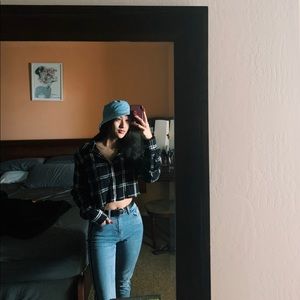 Meet your Posher, Angela